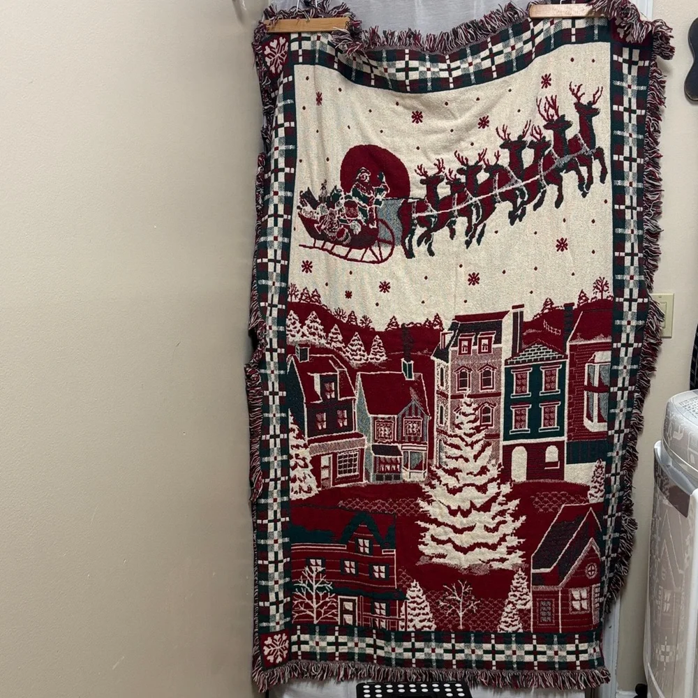 Festive Holiday Vintage Tapestry Throw Blanket w Santa and Reindeer Multicolor